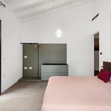 Double D House Bed and Breakfast Όλμπια Εξωτερικό φωτογραφία