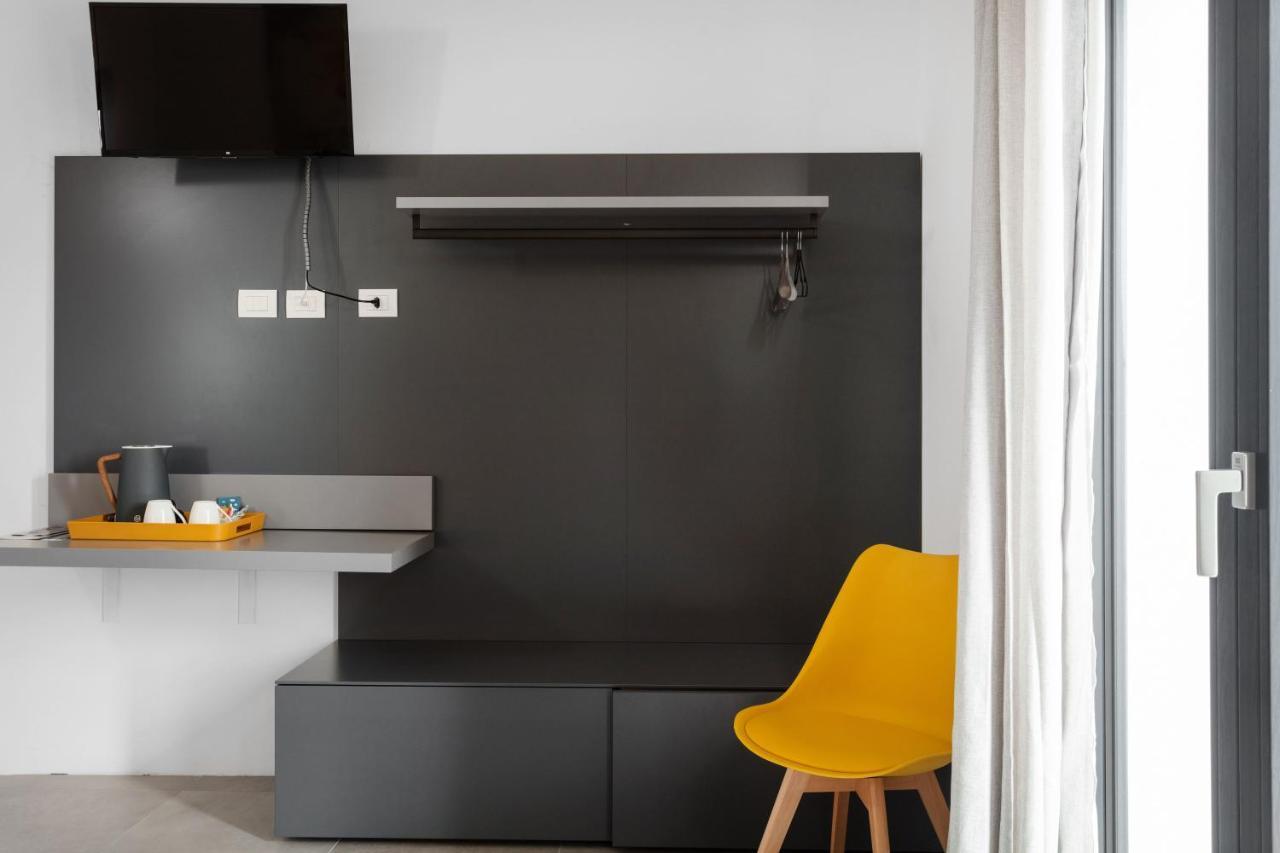 Double D House Bed and Breakfast Όλμπια Εξωτερικό φωτογραφία
