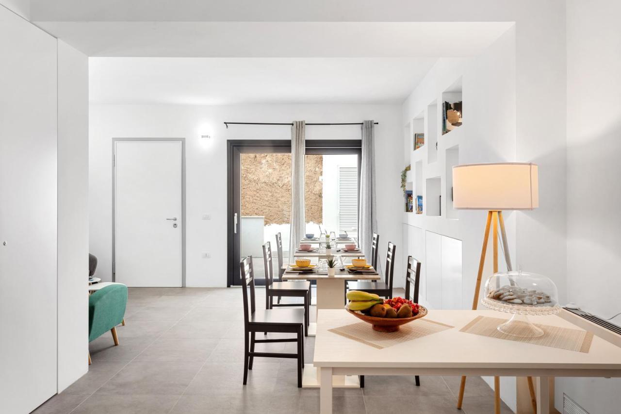 Double D House Bed and Breakfast Όλμπια Εξωτερικό φωτογραφία